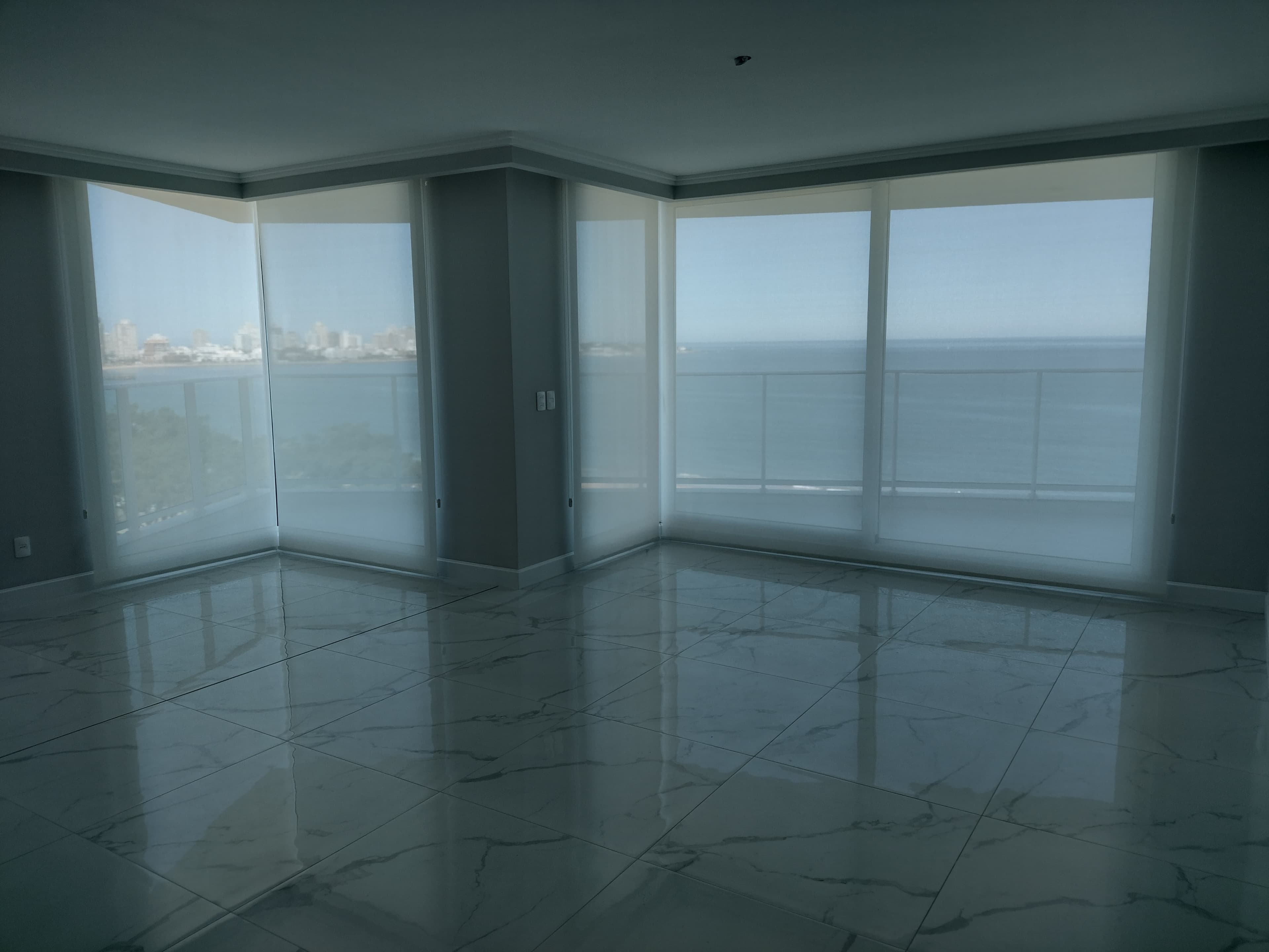 Roller Screen